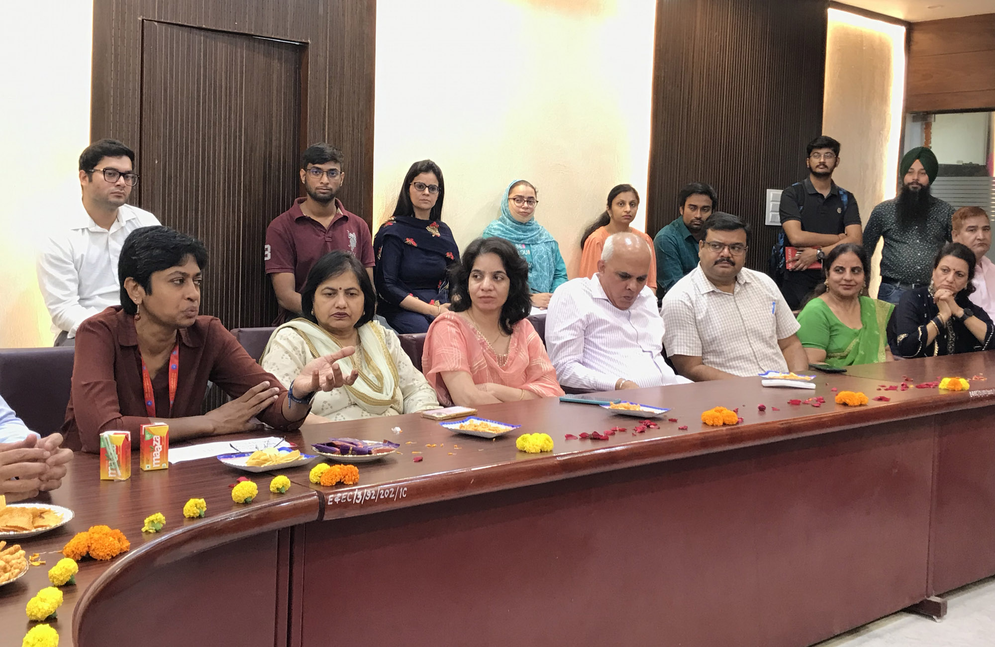 EIC-PEC Organized a Round Table Discussion and Interaction